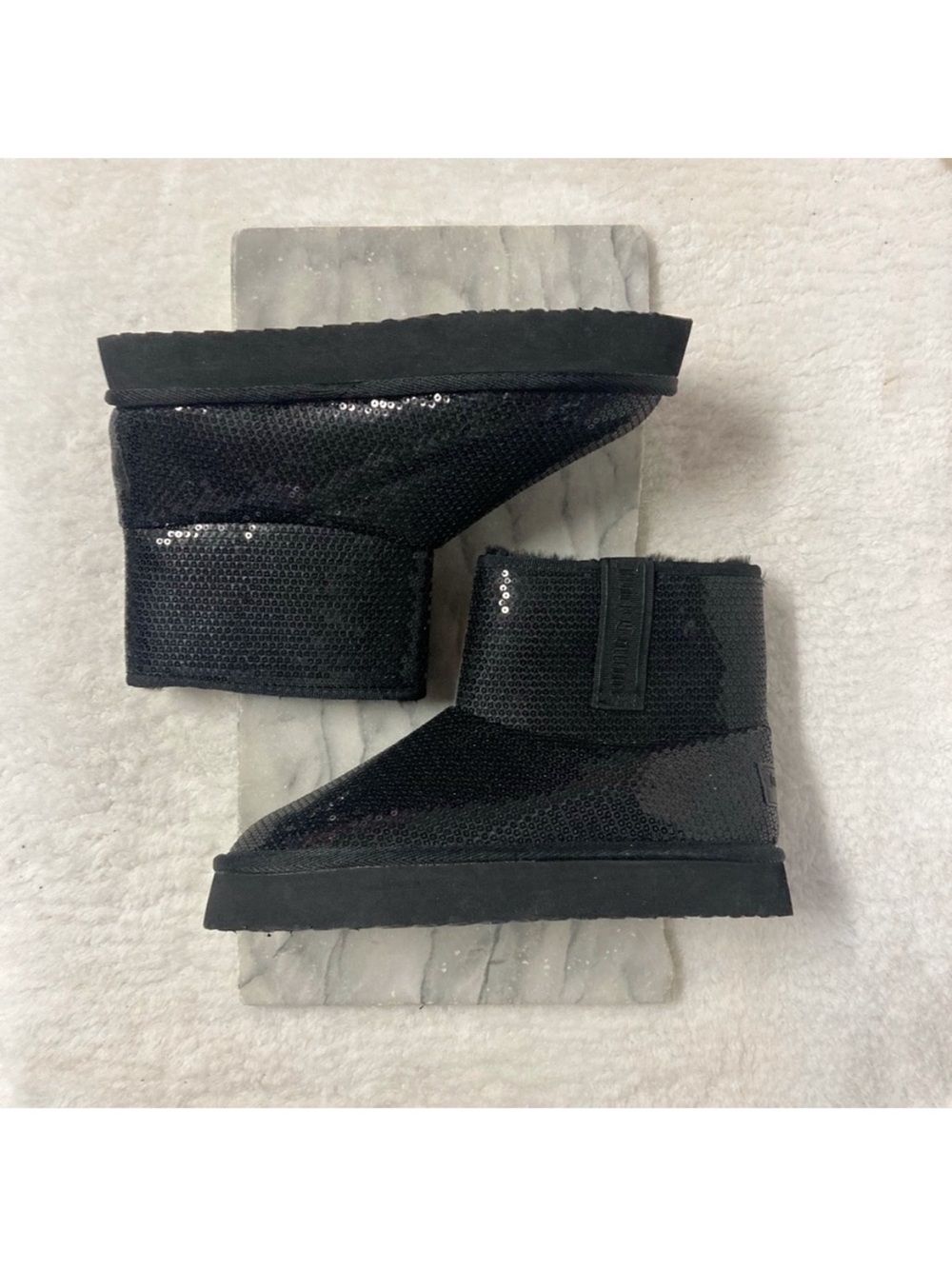 Juicy Couture O’clock Sequin Ankle Booties Size 7 Black New